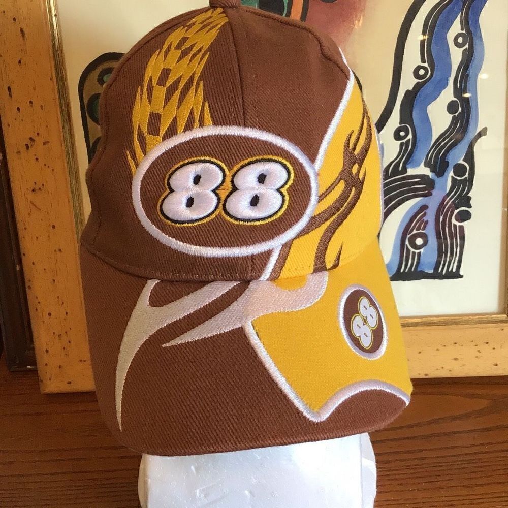 Hey Dale Jarrett 88 New with tag￼